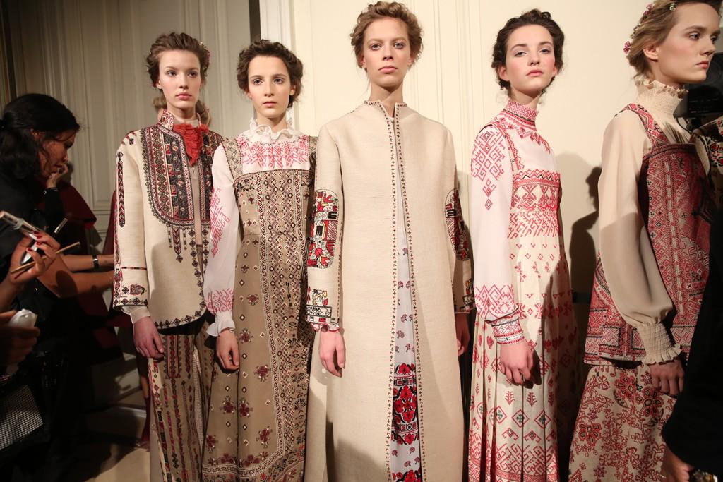 wwd's tweet photo. .@patmcgrathreal defined the beauty look at #Valentino’s couture show as “poetic” and “pure”: http://t.co/iCT4lx6Ch9 http://t.co/hsoWnIdA0q