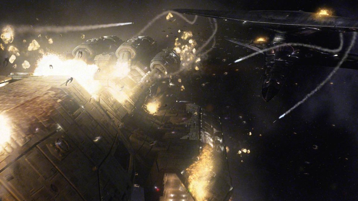 BSGmuseum's tweet photo. #ThingsToRunFrom --> CYLONS! *JUMP* #BSG #BattlestarGalactica #TrendingTopicFun http://t.co/Fq7IuiDaSP
