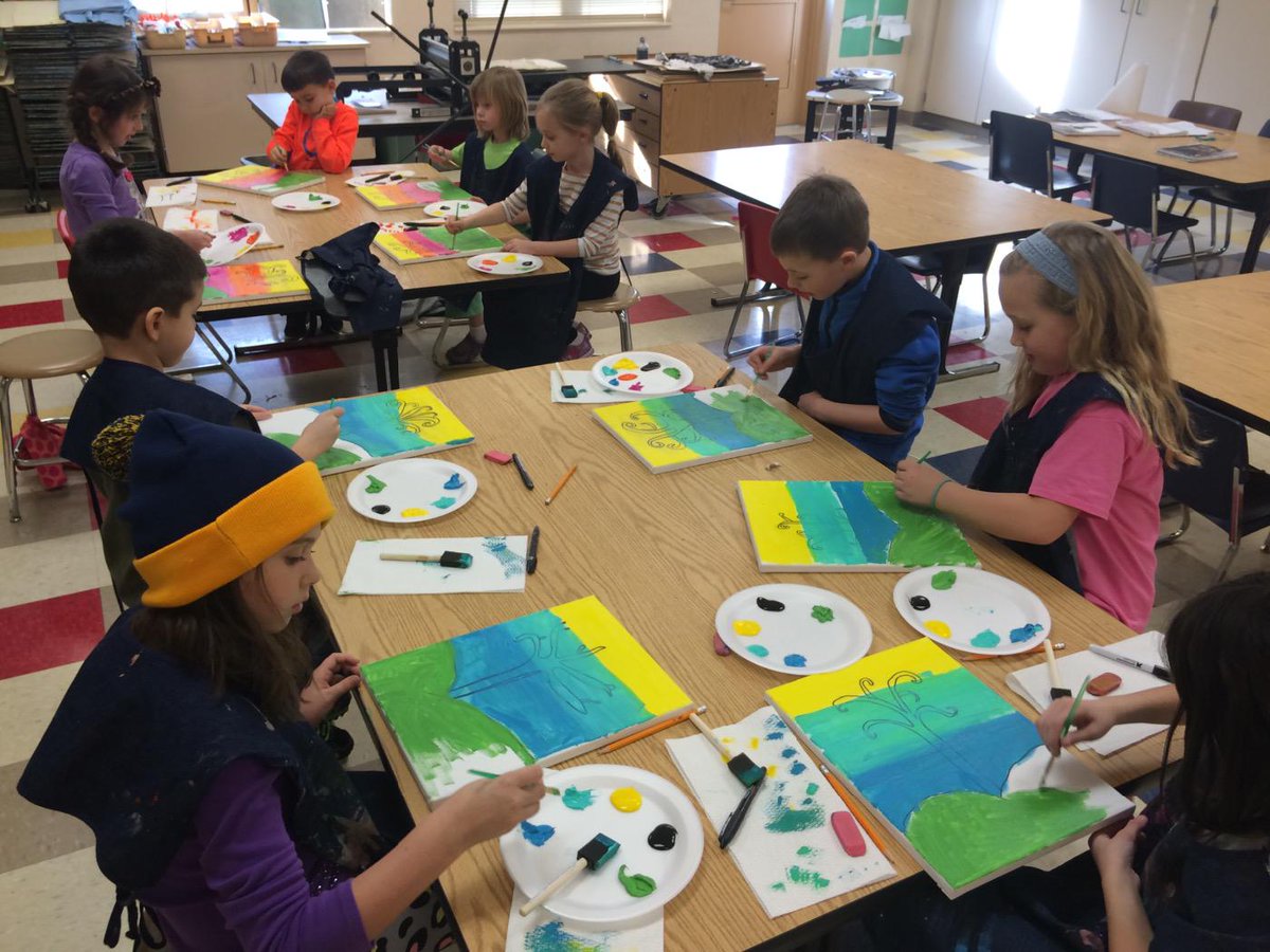 paintitkids's tweet image. Look! A colorful version of Klimt&apos;s &quot;Tree of Life&quot;... and we even added jewels &amp;amp; mosaics! Fun at PVE #introtopaint