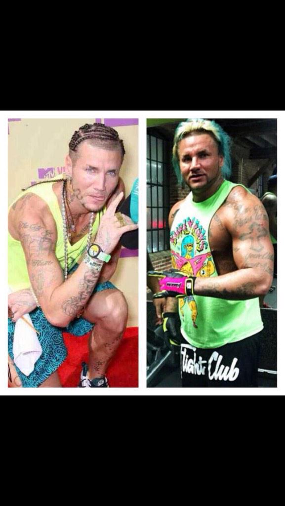 ilovekevinlove's tweet photo. My Inspiration For The Gym #VersacePythons http://t.co/Fc7CwnuTNx