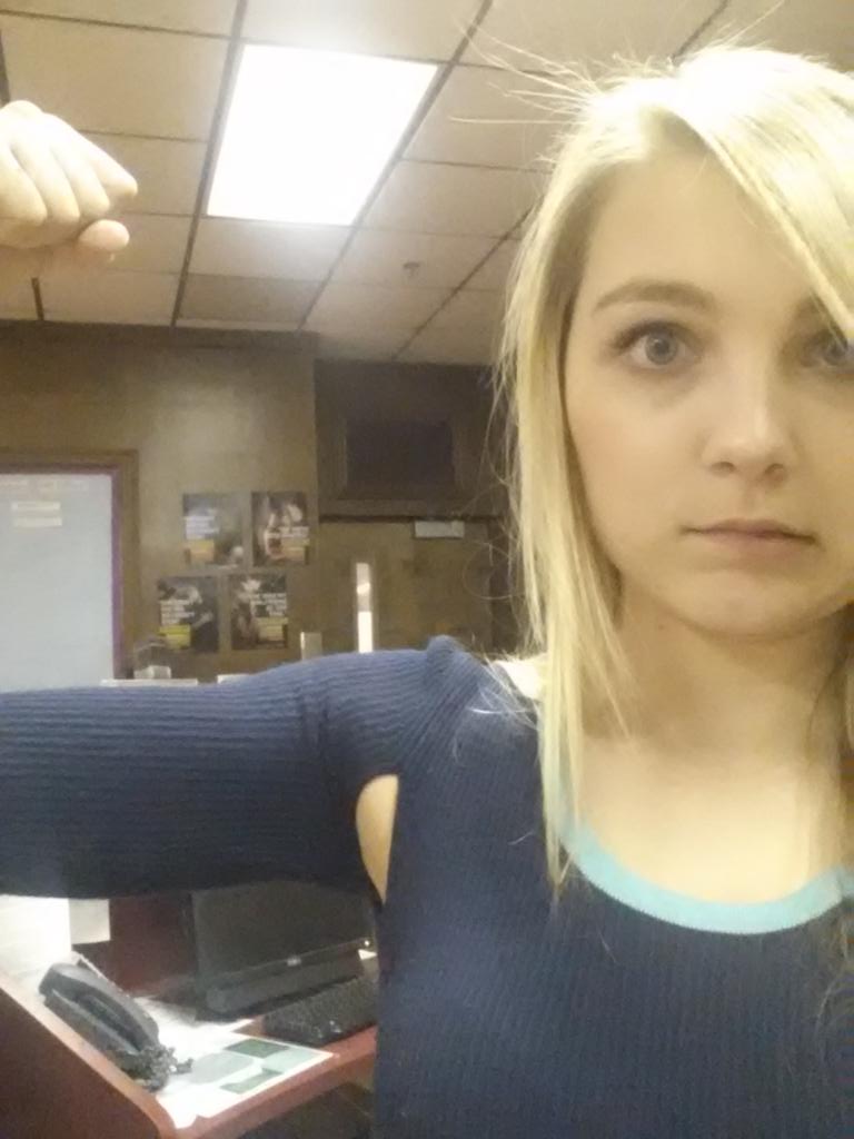 GCchanp's tweet photo. Flexed too hard #GoodThingIShaved http://t.co/PZlvoSlOdu