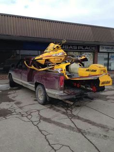 Sledproblems's tweet photo. When you are itching to get out but your trailer is broken... http://t.co/j0Eym9dbgw