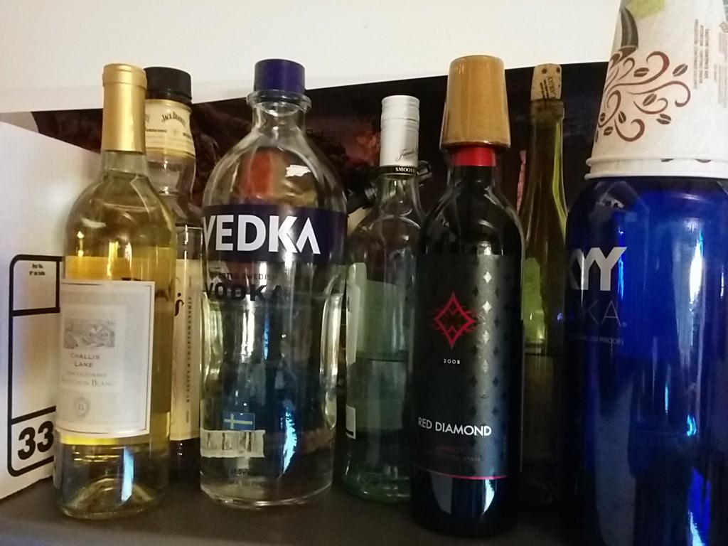 JoelRubin_'s tweet photo. Slowly cleaning my office. http://t.co/CyG7stwEFf