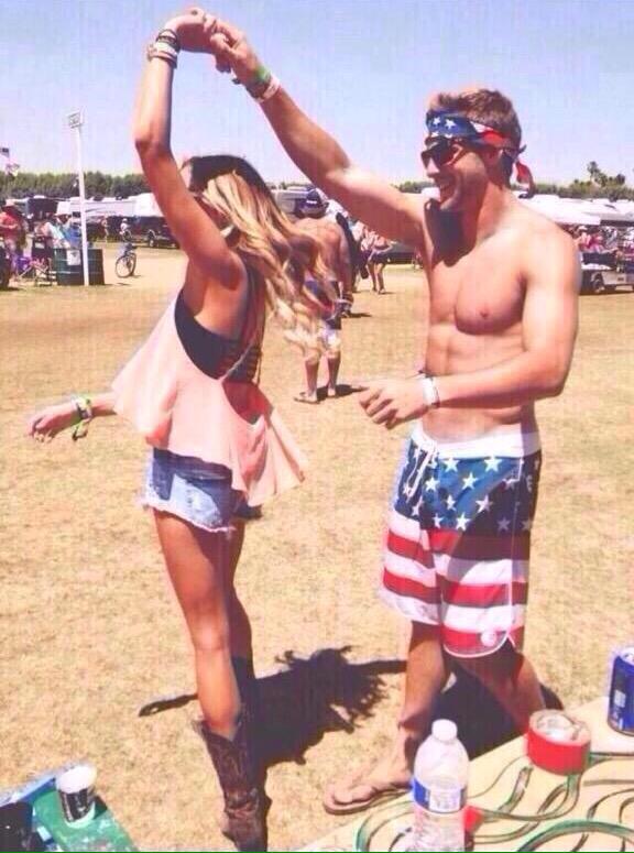 GodBIessAmerica's tweet photo. Summer goals. Merica. 🇺🇸 http://t.co/eiMF6li0fG