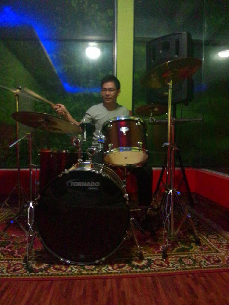 rianphoster89 tweet picture