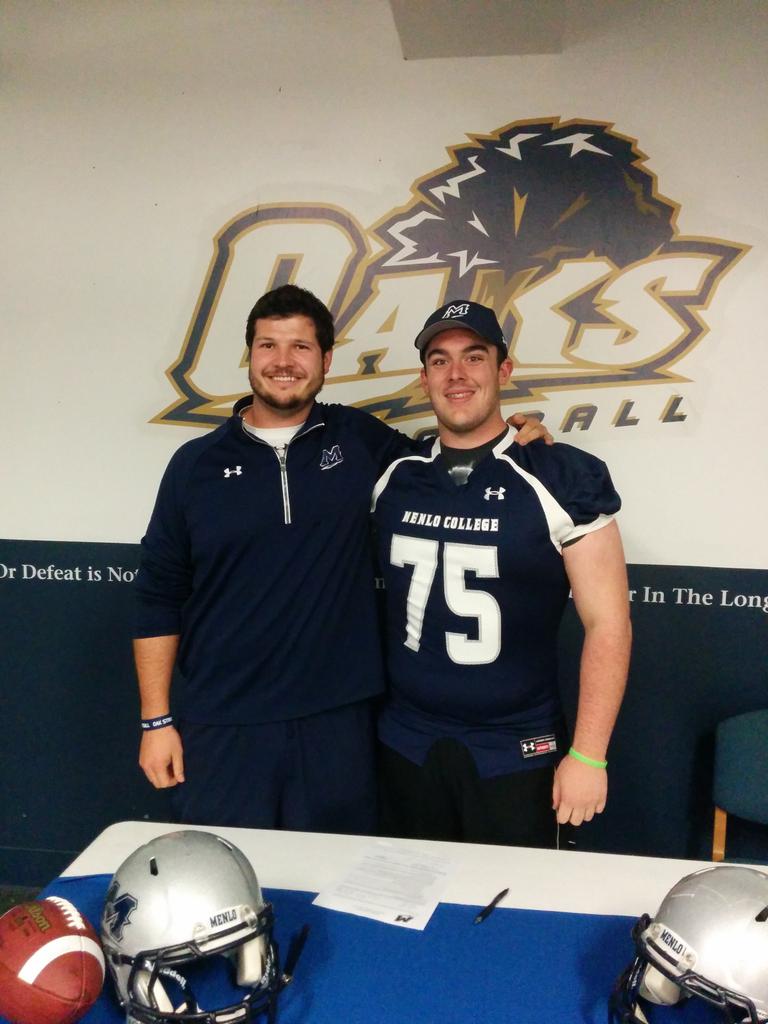 Menlo College Signs Another Great Oak. Congrats To Pete Parrick From Casa Grande Welcome to the Oak Family #GoOaks