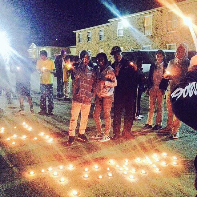 Jade_gotJayys's tweet photo. Me, Tok nephew majj,& his brother Arthur at his Candle Light . #RestTokyo #2⃣1⃣Gang 🏀😪👼🙏💚 http://t.co/IbW519DRu3