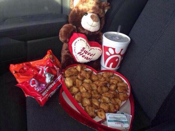 cfamayfaire's tweet photo. RT if you want this for Valentine's Day. http://t.co/nFuWjH23dO