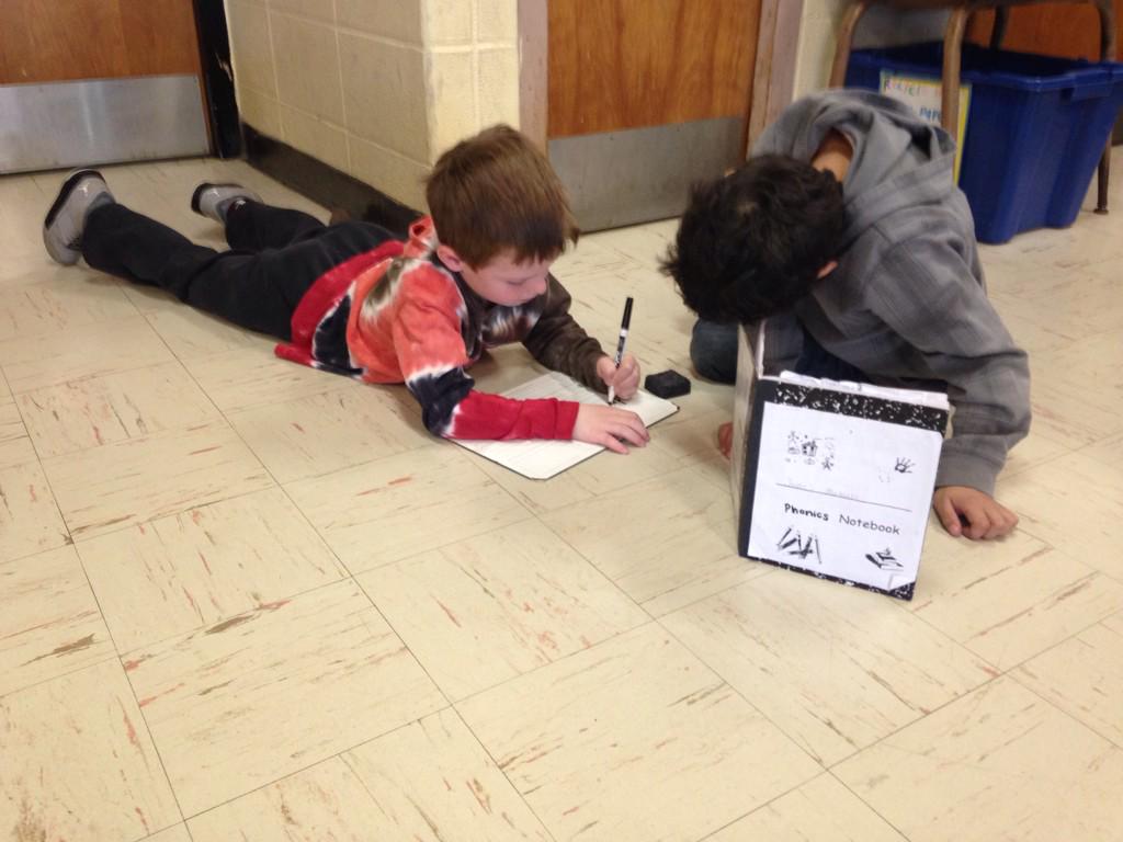 MrsSherlockj's tweet photo. Always fun working with a buddy to practice spelling words with blends! @Hwood_Pride http://t.co/J2awJtO0k5