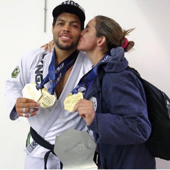 AtosJiuJitsu's tweet photo. ⭐️ The Golden Couple ⭐️ http://t.co/c0ED59VzdI