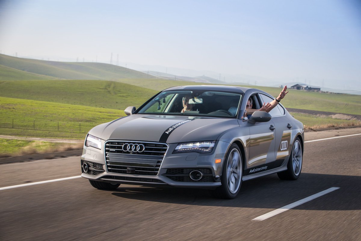 FortuneMagazine's tweet image. Audi&apos;s self-driving car: Hands off the steering wheel! for.tn/1y6H3dt