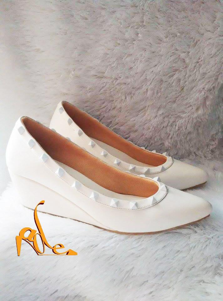adecreatzsshop's tweet photo. @veeizzfirdauzia JASA PEMBUATAN SEPATU WANITA PIN : 53B04AD9 / line sepatuadecreatzs / IG : adecreatzs http://t.co/D29s2x8Pij