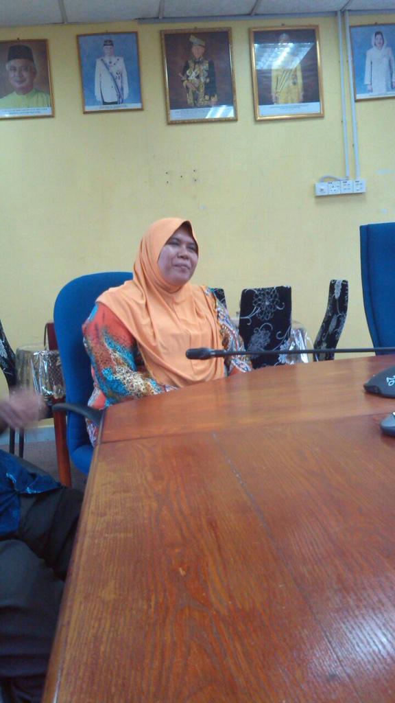 CCRCKgSelamat's tweet photo. Majlis Perpisahan Pertukaran Cik Hani Farina dari Triage Kg Selamat ke AADK Perak Tengah @KPAADK @AADKPULAUPINANG http://t.co/3g3mIT2iGL