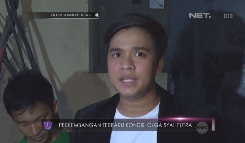 netmedia_info's tweet photo. Olga Syahputra masih dalam perawatan untuk menyembuhkan penyakit yang dideritanya. #ENEWS http://t.co/zZVWHt3KUZ