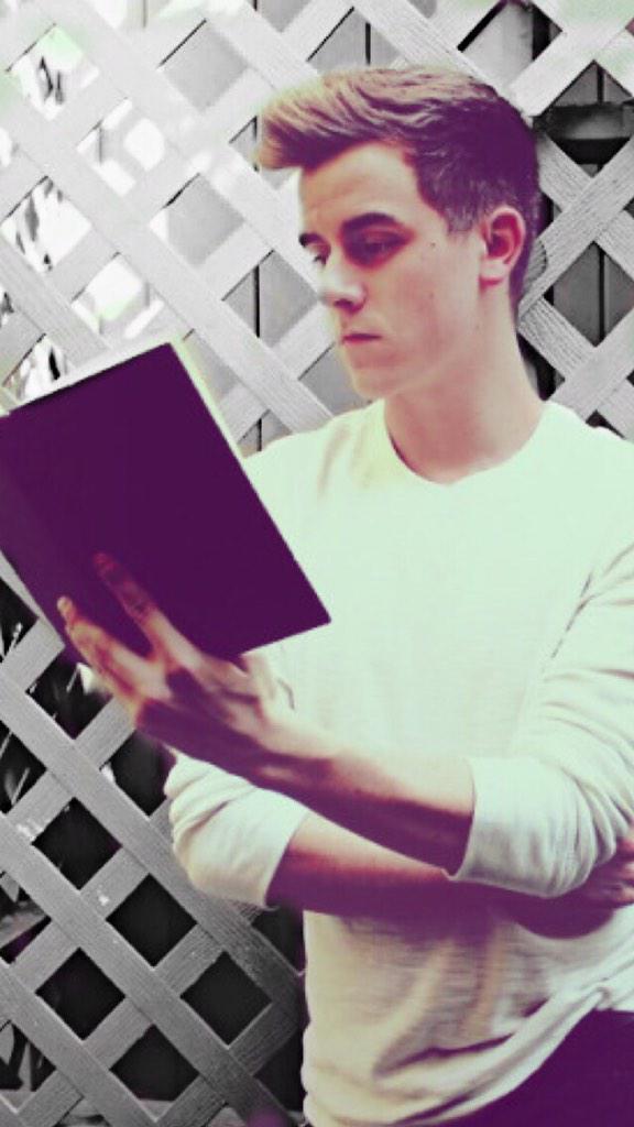 TronlerForLife's tweet photo. #Lockscreen Connor Franta pack! #connorfranta #conler #tronnor #troyler #phan #YouTube #otp #psychobabble #quotes http://t.co/QW1jhjHqIP