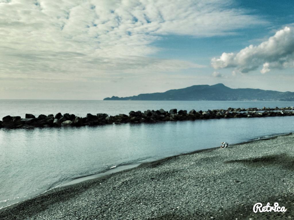 tresi1273's tweet photo. From my morning jog ❤❤❤ #Liguria #Chiavari #visitRiviera #BeachLife http://t.co/yZnFjwd8ew