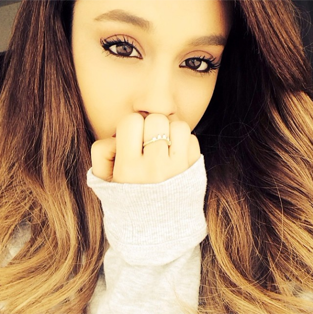 Oh and before i forget, #wcw <a href="/takcmehome/">Ariana Grande</a> ;) ilysm 💖