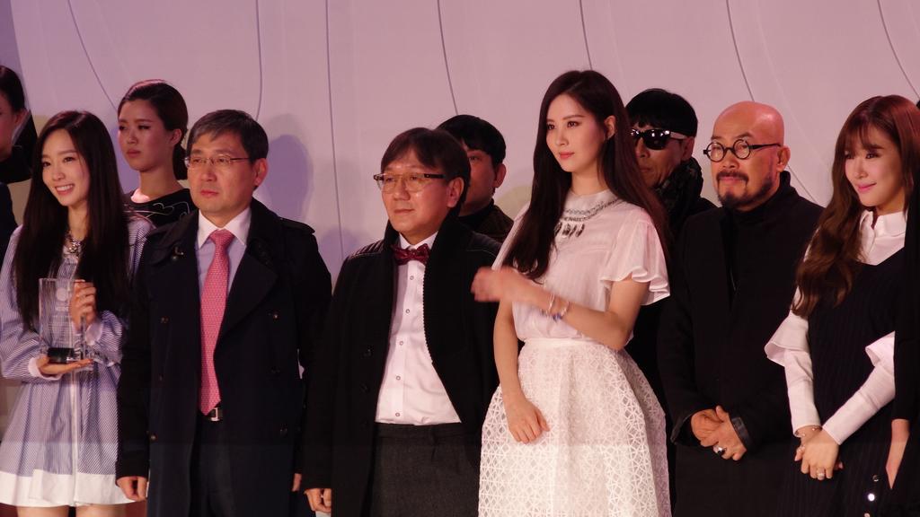 [PIC][29-01-2015]TaeTiSeo xuất hiện tại Lễ mở màn "Fashion Kode 2015 FW" với tư cách là Đại sứ vào trưa nay B8fv1NPCMAA-Xs4