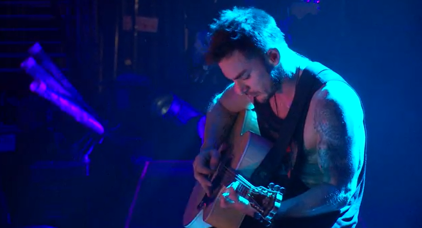 Lestat_7_11_176's tweet photo. #MarsMemories ^^
@ShannonLeto playing #L490 at #MARS300 show.

@30SECONDSTOMARS @JaredLeto @VyRT http://t.co/yGKi2dVLSz