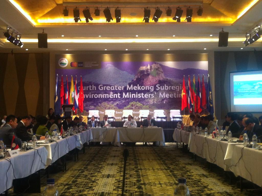 Karo2405's tweet photo. Delivering youth statement now #EMM4 #EMM4Youth http://t.co/qbvDLudWPw