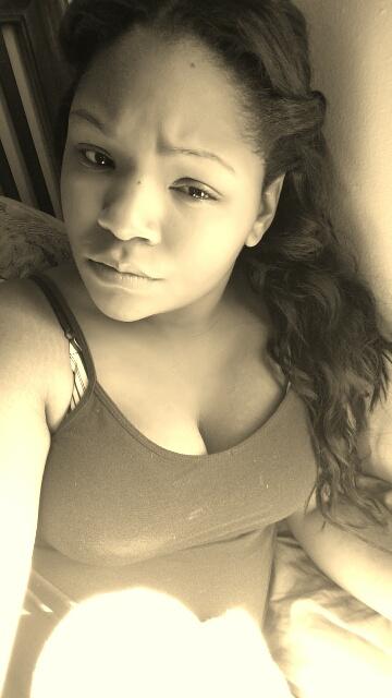 Earlier Today , Bored , So I Took A Selfie 📱📷 http://t.co/78TSO9uDQ4<a href="/tag/teamlesbian"class="tags"><span>#teamlesbian</span></a>