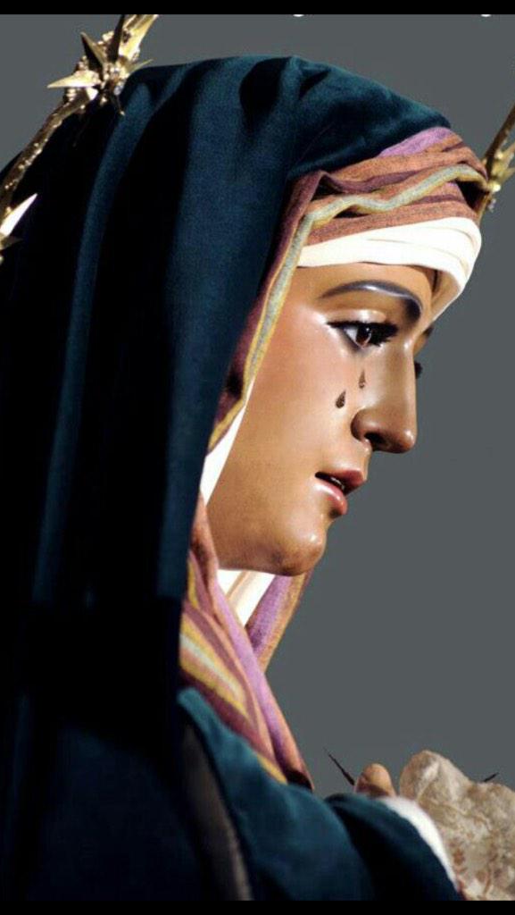 Paquirri74's tweet photo. Que mi madre la Esperanza de Triana os cuide a todos! http://t.co/wNFiJSwfEk
