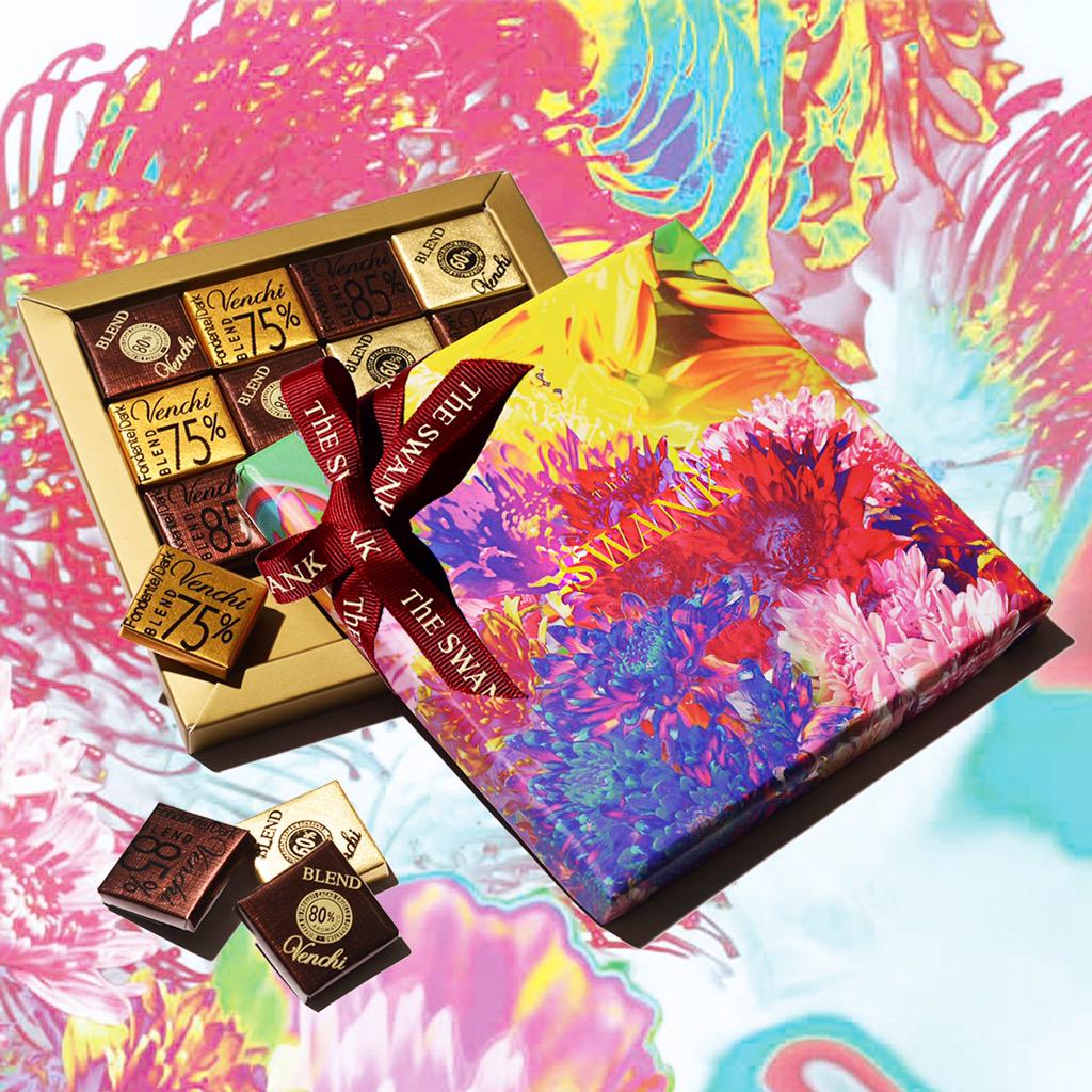 stylesfeed's tweet photo. #THESWANK x #VenchiChocolate gift set limited edition 
available on 5 FEB💕
Look super COOL!
#FeedYourStyle http://t.co/YDVBwSGVdY