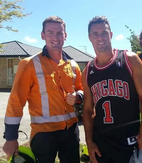 Great to see <a href="/DanCarter/">Dan Carter</a> take a break from a busy mattress selling scehudle to train with <a href="/crusadersrugby/">Crusaders</a> today!