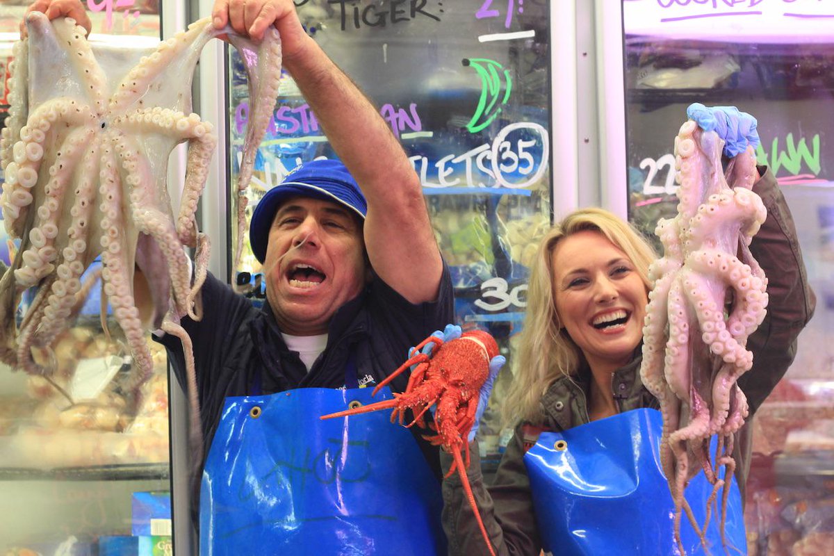 magicfm's tweet photo. The most colourful character in @VicMarket is Yanni the fish guy. He let @KirsteenOSuv have a go! #MagicMelbourne http://t.co/w6bPRUkIk2