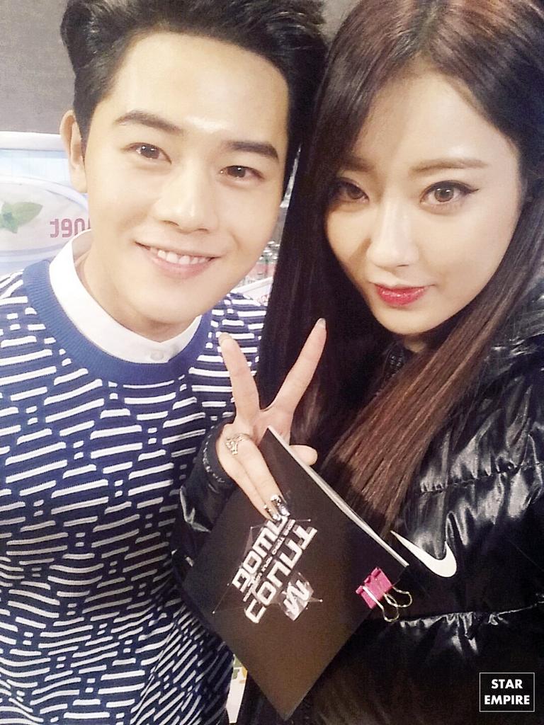 [경리] 엠카운트다운에 스페셜 MC 경리가 떴다!! MC로 변신한 경리의 활약 기대해주세요^^ #나인뮤지스 의 #드라마 틱한 무대도 함께 합니다!!