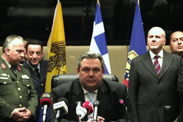 B8gWasmIIAAFa6R.jpg:large