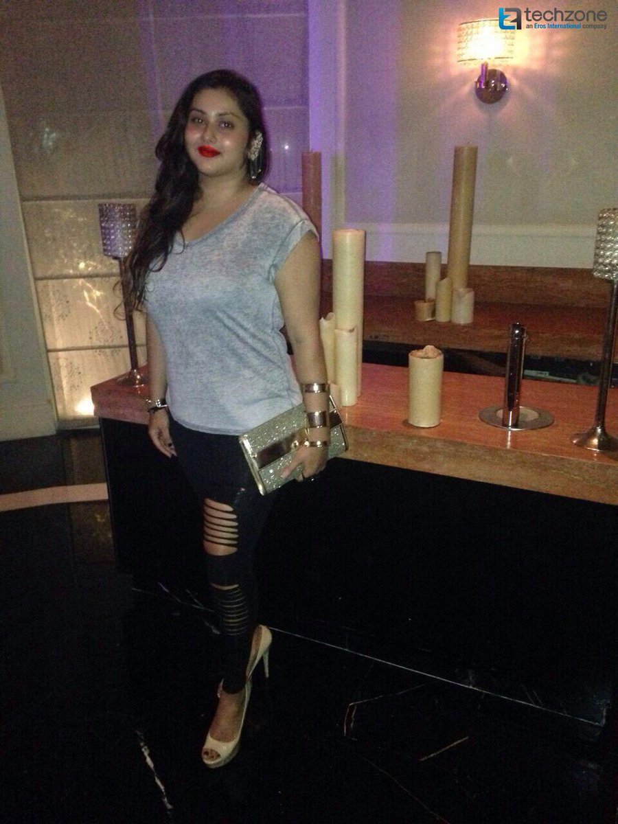 v_namitha's tweet photo. Last night I attended ma very dear friend &amp; a very well known ace photographer Kartik Shrinivasan's calender launch!! http://t.co/6KmBb6clD8