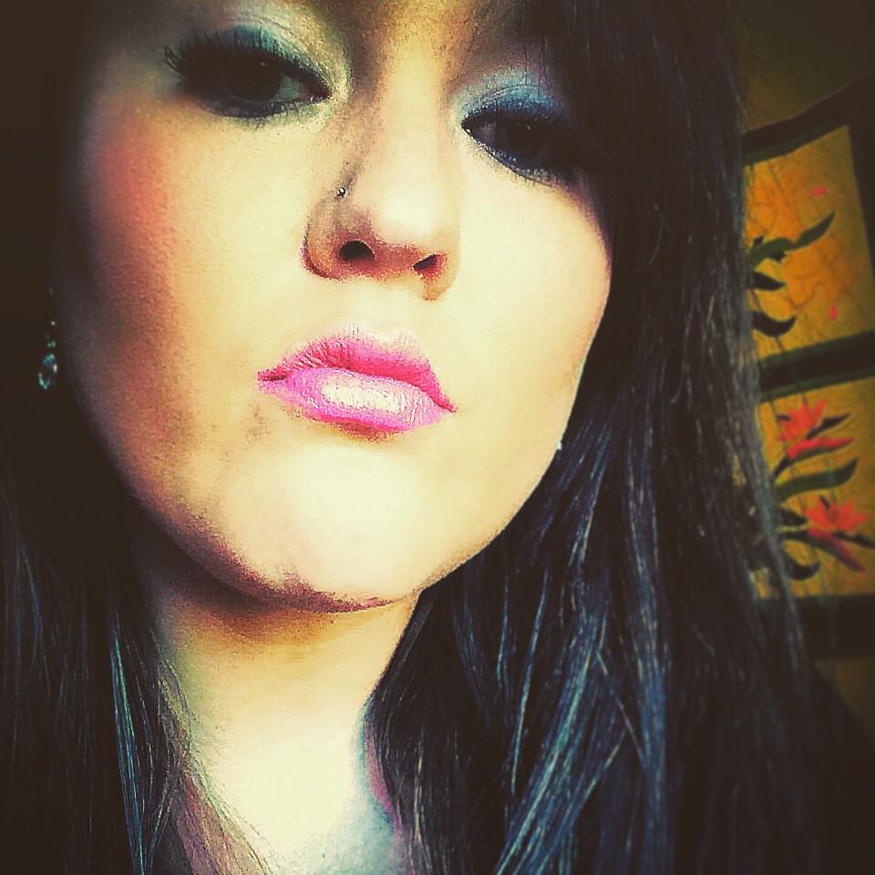 Kearnold87's tweet photo. 1 coat of #makeup 4 #selfie personas! http://t.co/qek45a62z8