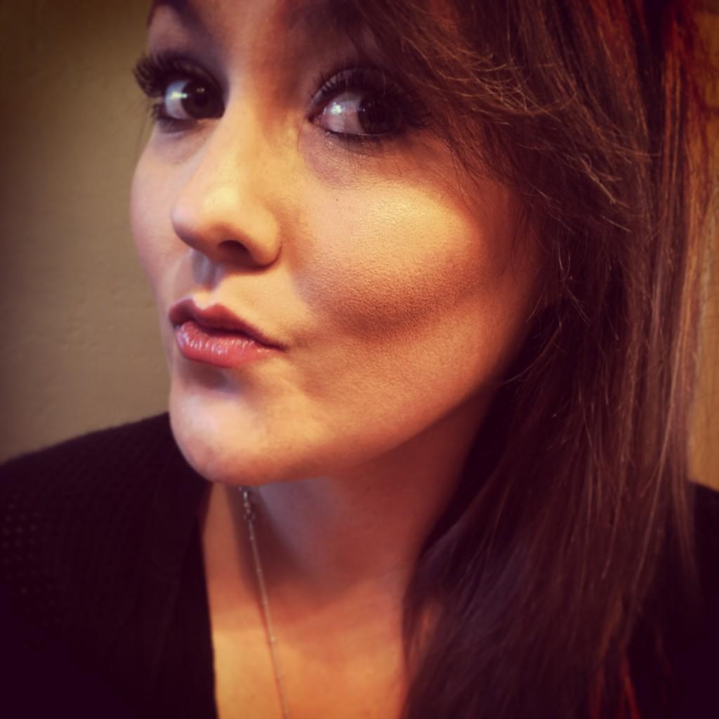 Kearnold87's tweet photo. 1 coat of #makeup 4 #selfie personas! http://t.co/qek45a62z8