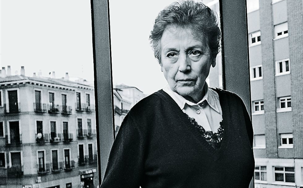 el_pais's tweet photo. Muere la actriz Amparo Baró a los 77 años http://t.co/mB6OX9qYLv http://t.co/qdBcTUiEnQ