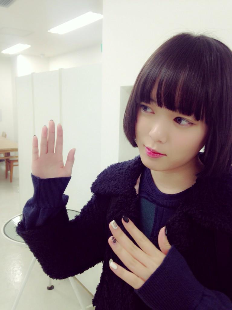 dokumoboysgirls's tweet photo. uyuが迷ポーズあみだした😎 http://t.co/FEgRIM1H6w