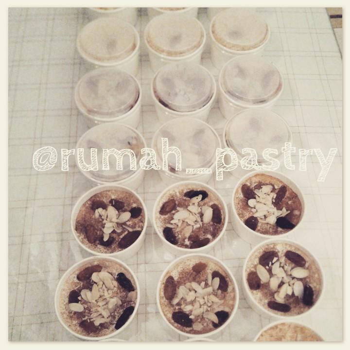 rumah_pastry's tweet photo. 21 cup hari ini yang akan diantar untuk pesanan besok pagi :)
#klapertaart #delivery #kuliner #madebyorder #pastry # http://t.co/Q0hHJqOR0h
