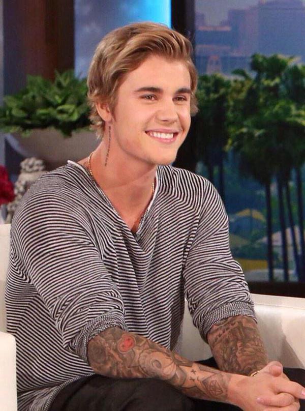 superbbelieber's tweet image. I MIGHT CRY. HE'S HEALTHIER THO. THANKS FOR A YEAR BREAK 😙😙 
#WeDontJudgeYouJustin