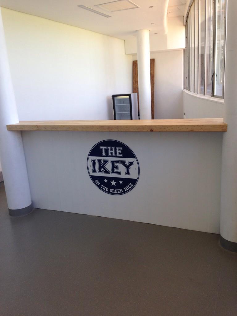 First beers being served at "The Ikey on the Green Mile" this evening at second launch of the <a href="/ikeytigers/">Ikey Tigers</a> Magic