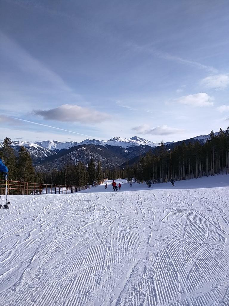 sbehmer's tweet photo. Beautiful morning on the mountain! #keystone2015 http://t.co/r5R3NsMiEP