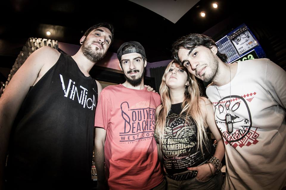 Nhemmusic's tweet photo. Muy pronto nuevo video! #NHEM2015 No nos tomamos vacaciones!
@LudPoynter @fncnet @Chris_Vilaseca @alancaceress http://t.co/szCsU35vfq