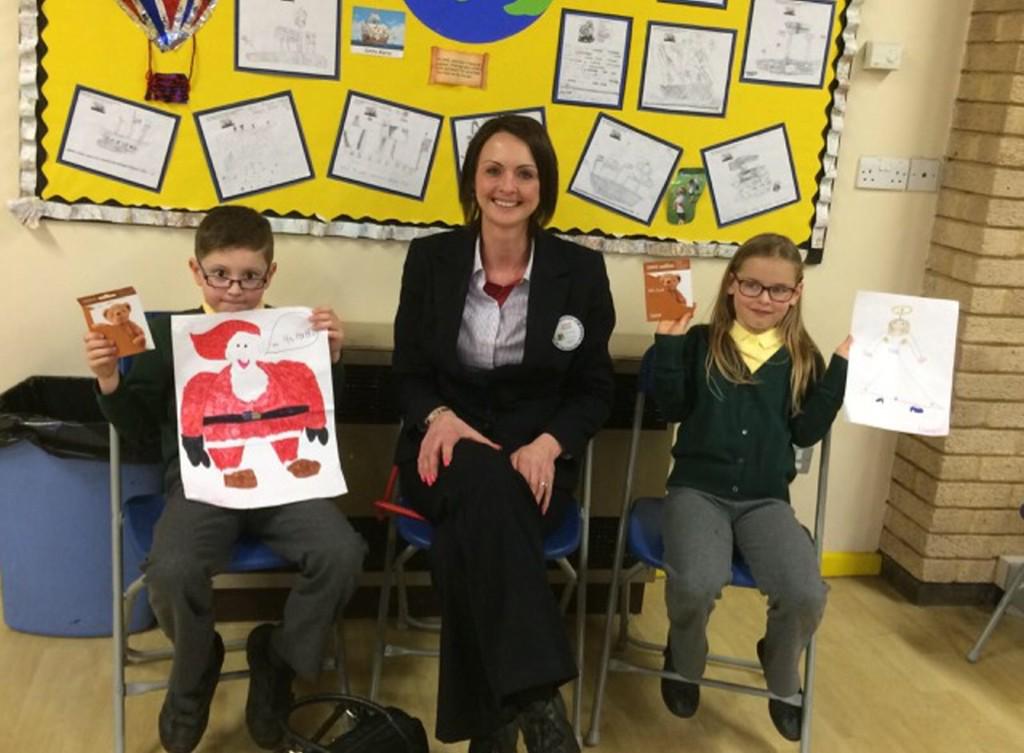 Rushden6317's tweet image. Sharon attending assembly at south end school for the participation in the Christmas Colouring Competition #community