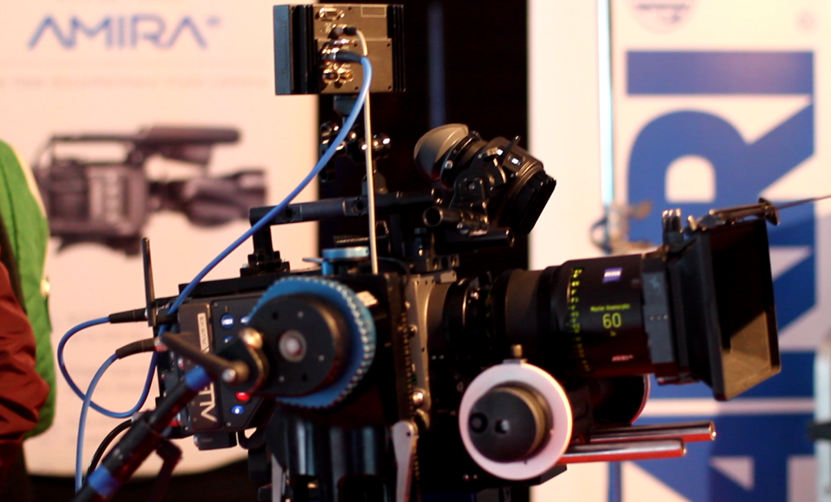 DigiBiscuit's tweet image. The fine folks @ARRIChannel demonstrating the awesome Amira at #digitalbiscuit's Kinoplay. #TakeAByte