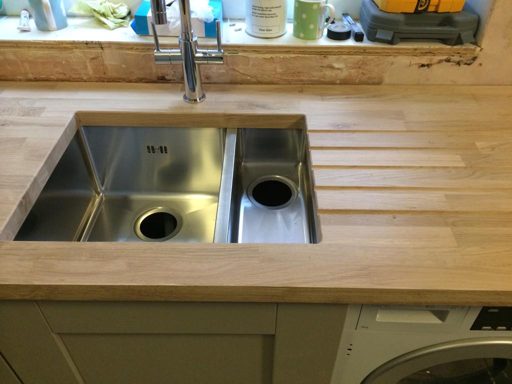 Browns Kitchens On Twitter Undermount Sink In Oak With