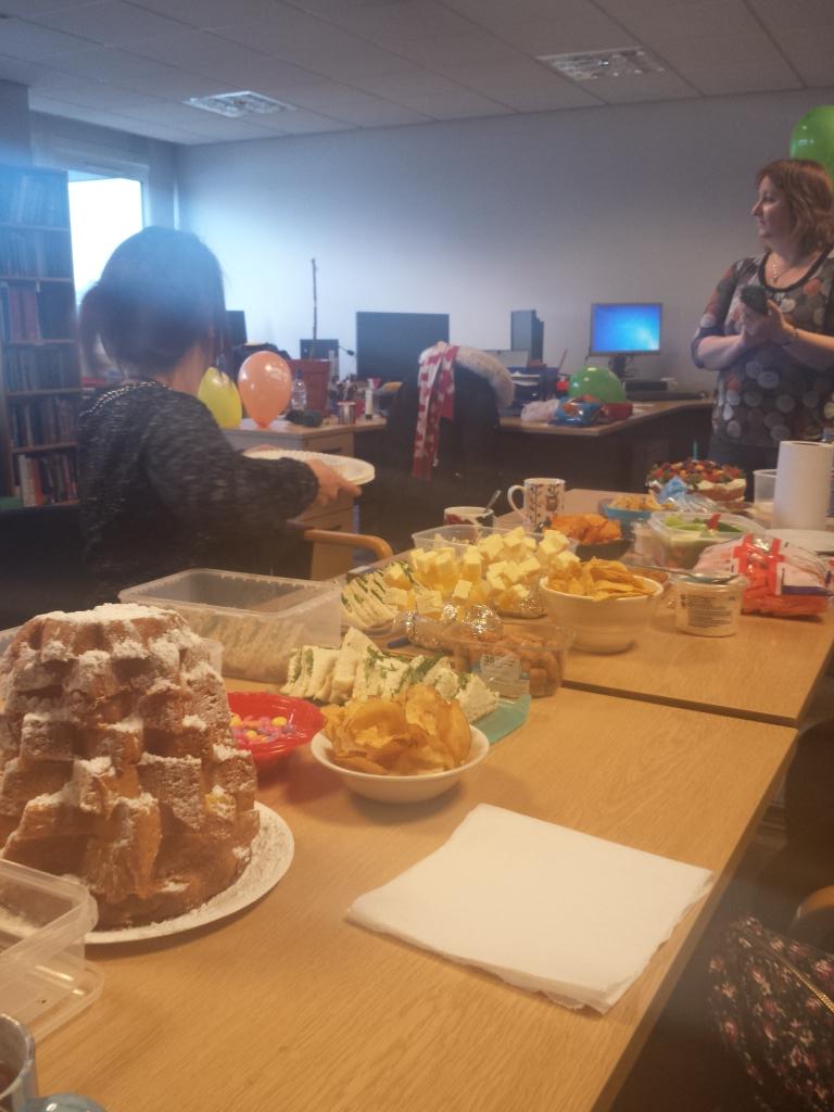 helencoulshed's tweet image. #lunch @sheffhallamuni #techniciansrule