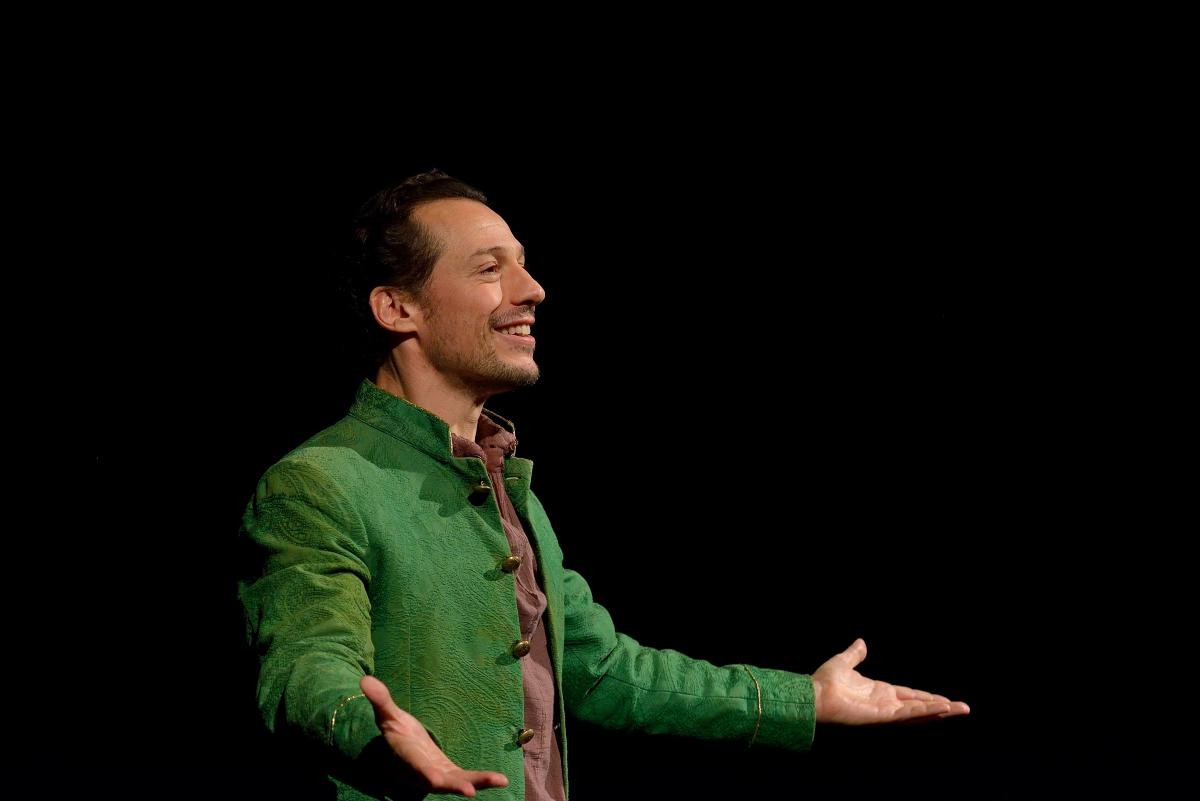 Stefano Accorsi in #DecameroneViziVirtuPassioni da domani c/o #TeatroRossini #Pesaro - Info: saverioferragina.com/decamerone-viz…