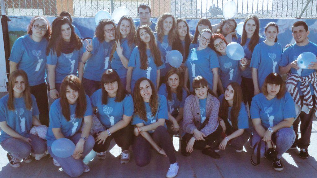 AlbertoPTFP's tweet photo. #EstamosGrabando Colaboración de #2APSD del @instialhadra  con el CEE #JesúsTrade para #DíaAutismo http://t.co/R5iLRY9Jxh