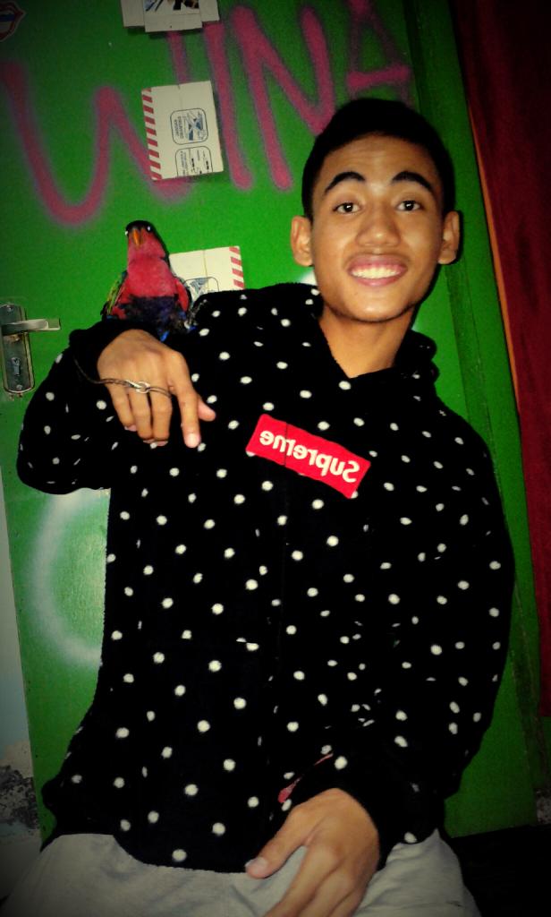 Whyna_Chrissmes's tweet image. Roni Chrissmes