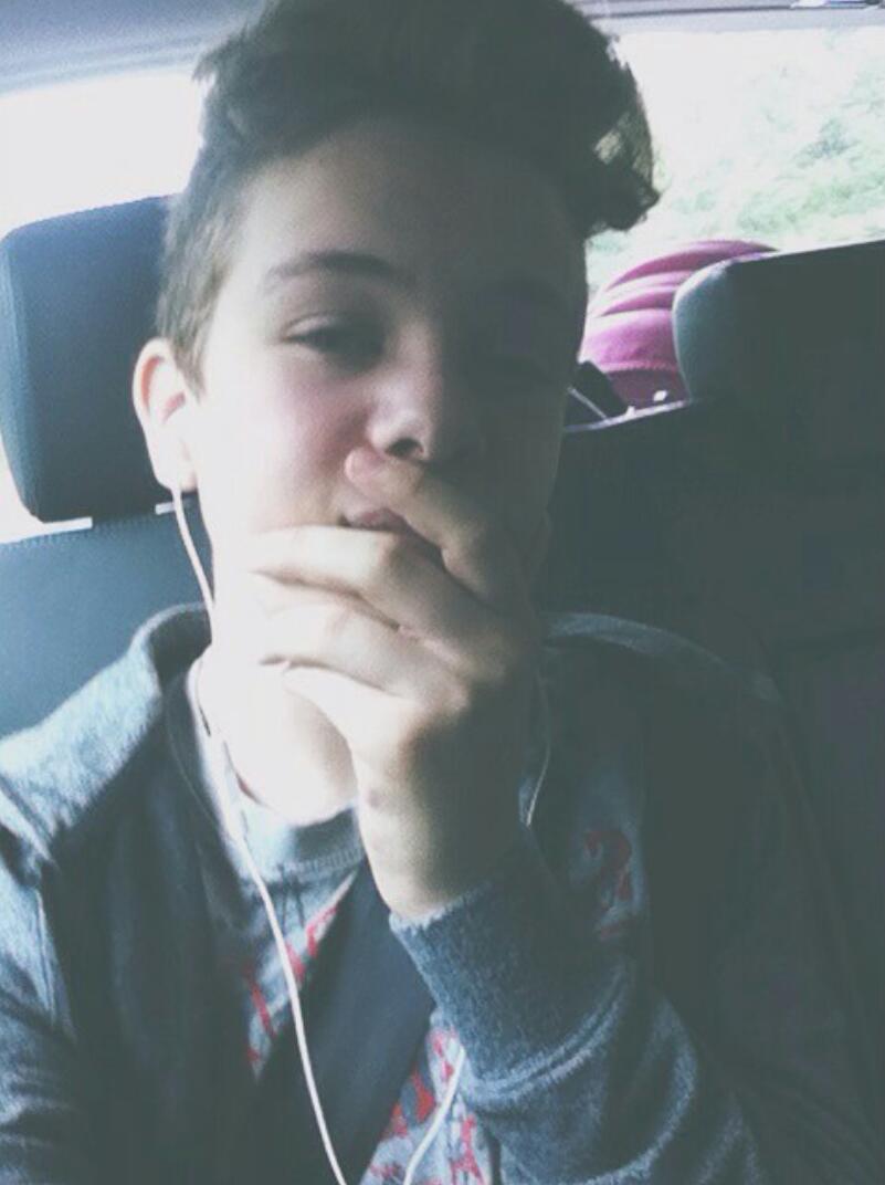 deenistjarks's tweet photo. Nicht mehr viel dann 16k auf Insta🙈❤ http://t.co/YH5wIM8Tpw