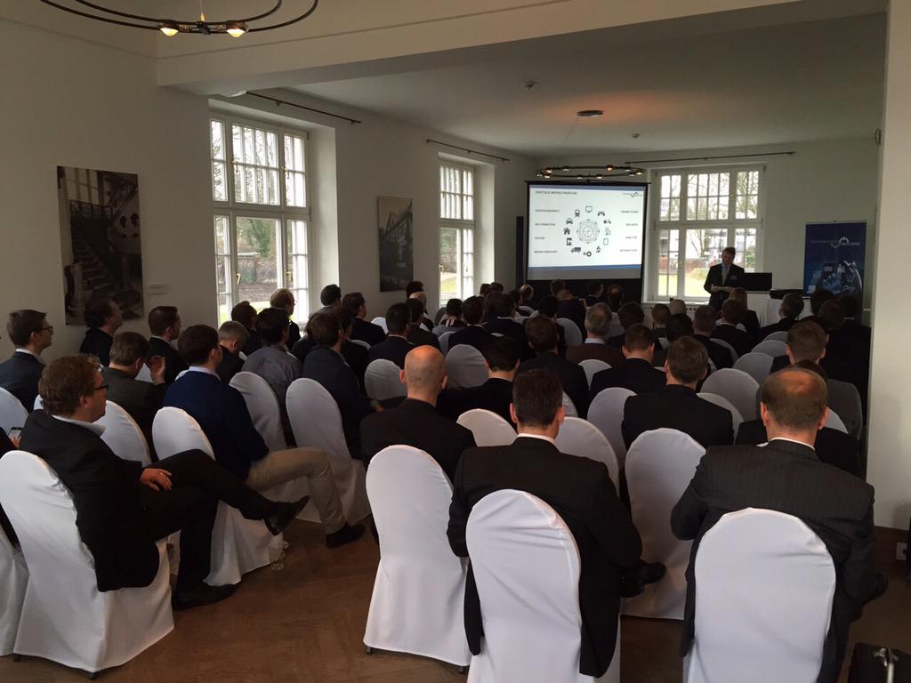 TechBankingNews's tweet photo. @techreturn started #techreturn http://t.co/6WG8AYAFZ0